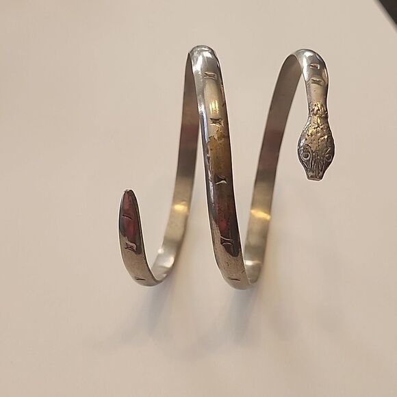 No Brand Jewelry - Snake Arm Cuff Wrap Bracelet Hecho en Mexico Silver Tone
